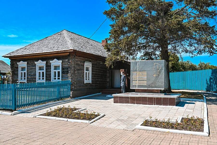 Восстановленный домик Василия и Прасковьи Кулик