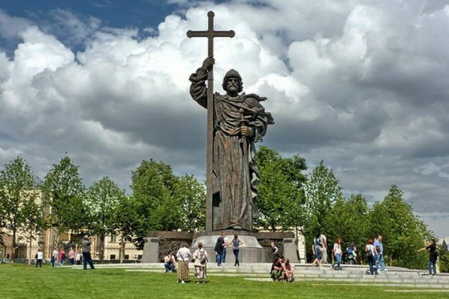 Памятник Князю Владимиру