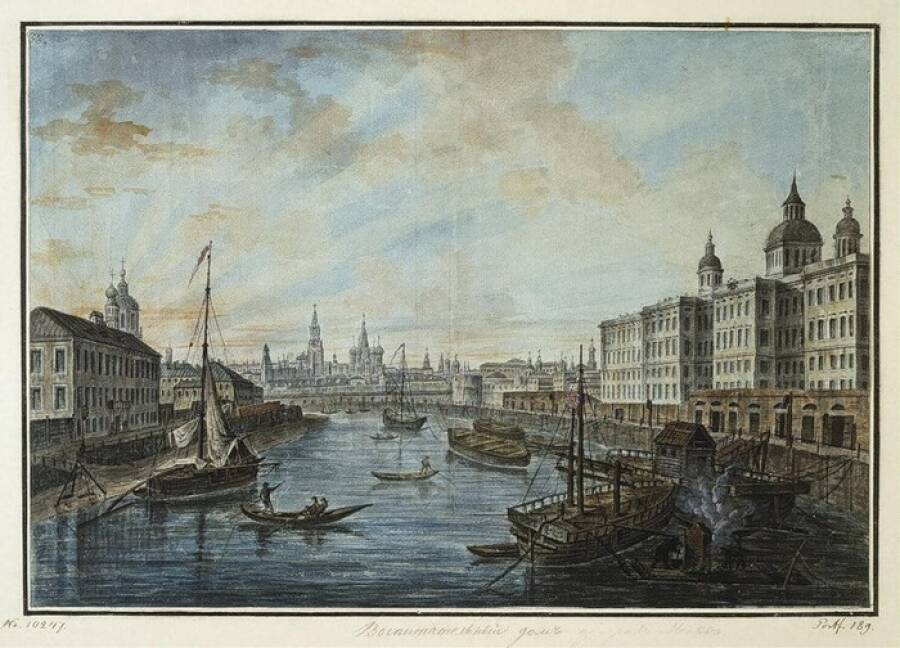 Московский воспитательный дом (справа). Художник Ф. Алексеев. 1800-е годы