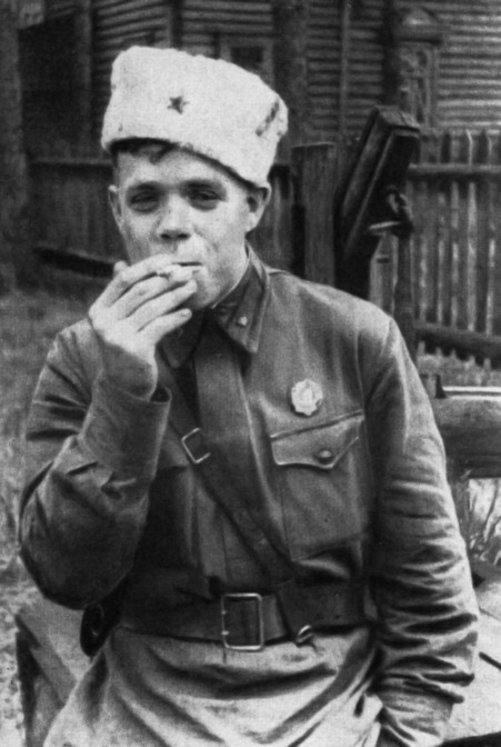 И поэты не помогли…