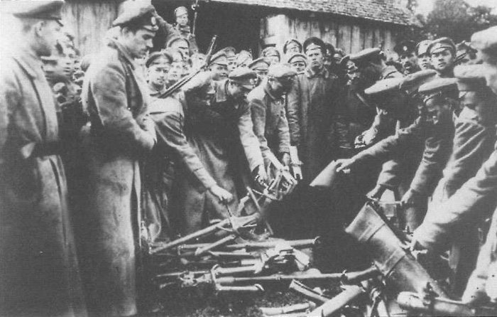 Как поссорились Александр Фёдорович с Лавром Георгиевичем. К столетию Корниловского выступления