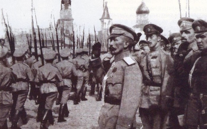 Как поссорились Александр Фёдорович с Лавром Георгиевичем. К столетию Корниловского выступления