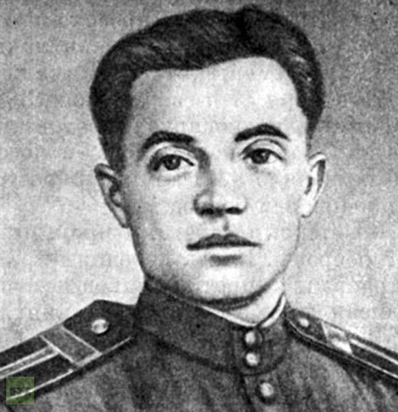 «Сидели в осаде, но жили весело – с фашистами переругивались…»